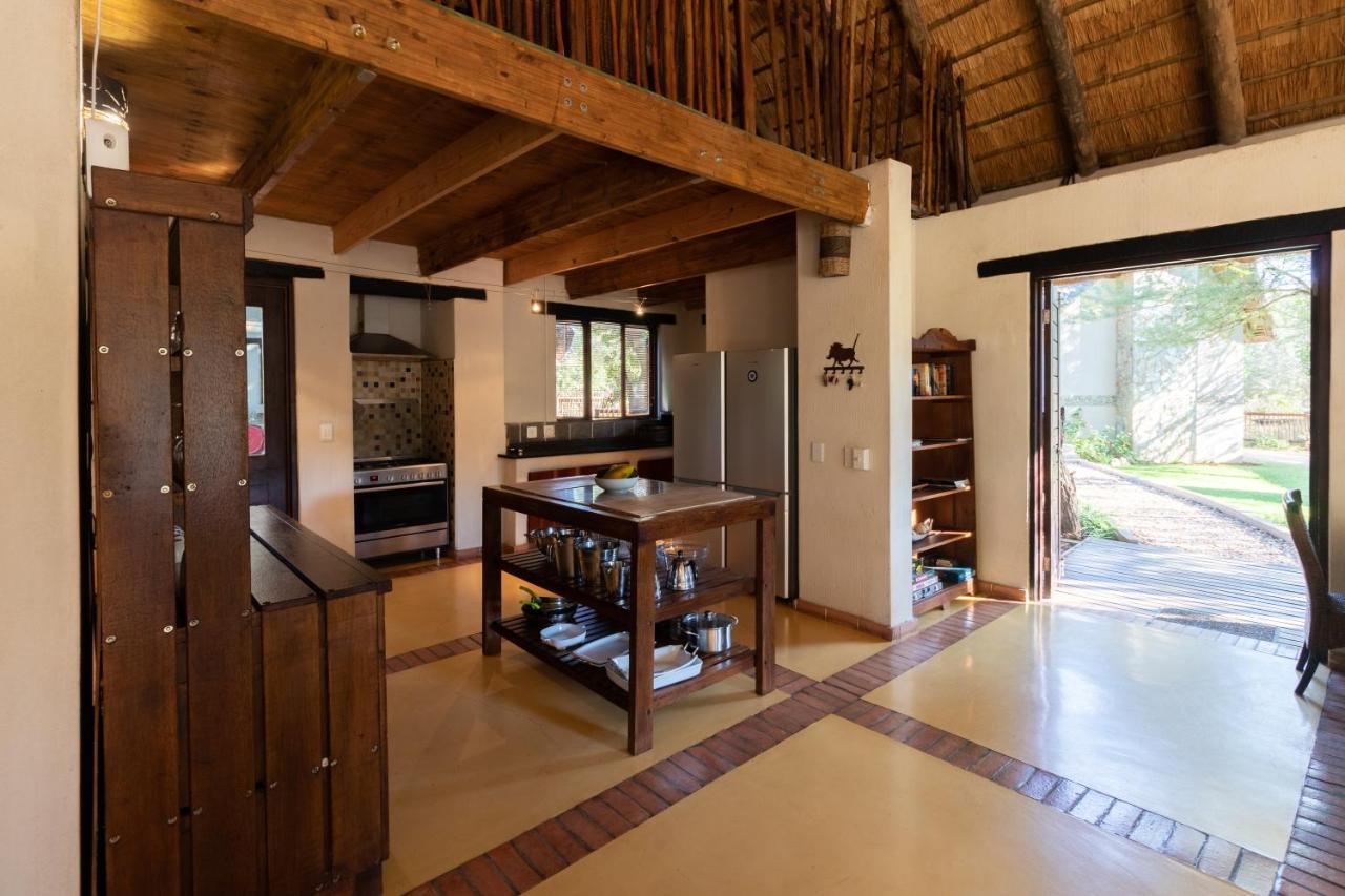Leopard'S Lair Bush Lodge Hoedspruit Zewnętrze zdjęcie